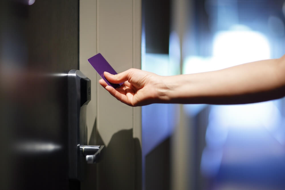 How to open a door with a card if you’re locked out?